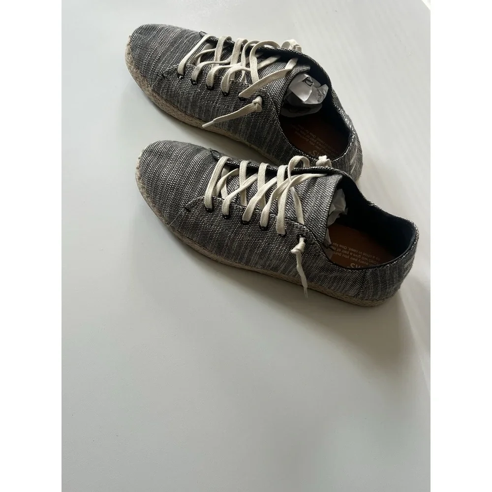 Toms photos wear